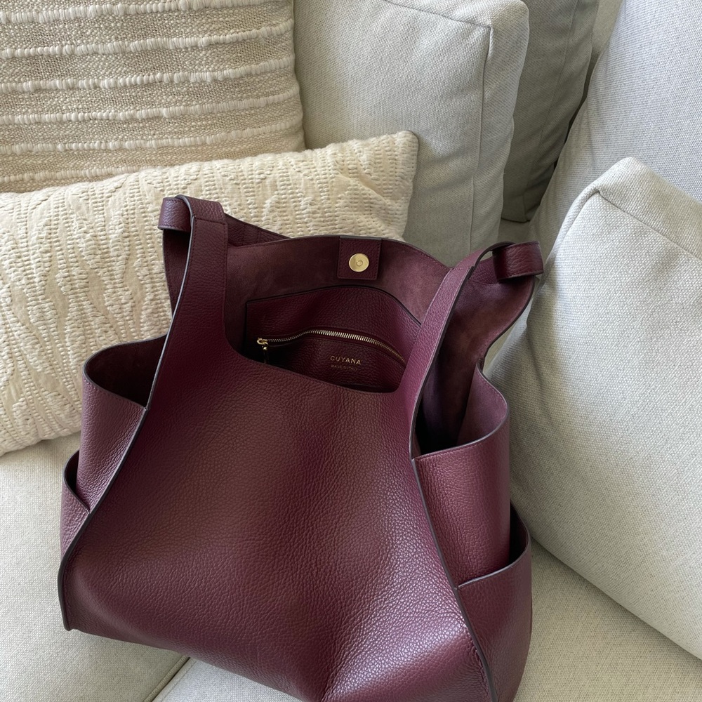 Cuyana 100% leather bag / used once